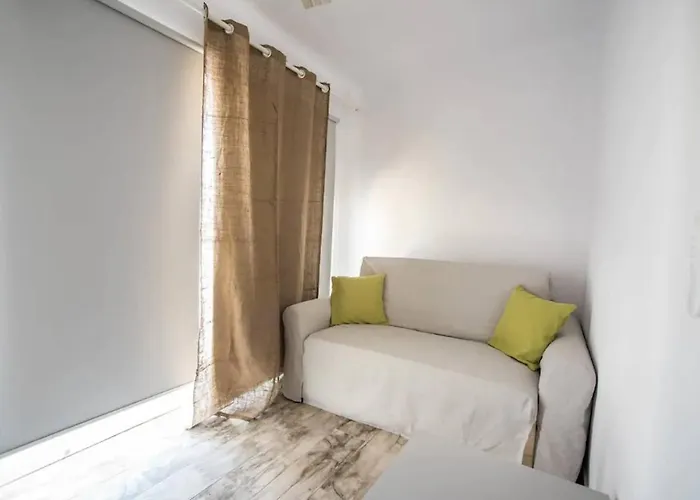 Refreshing Bright Near The Villa